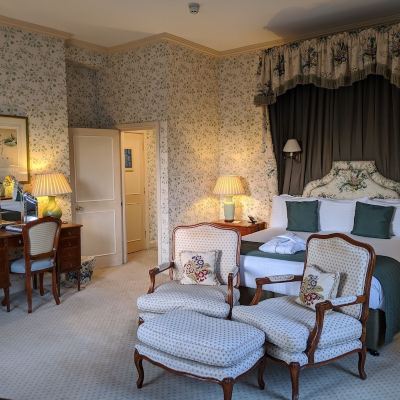 Feature Deluxe Room Cotswold Lodge Hotel Promo Code