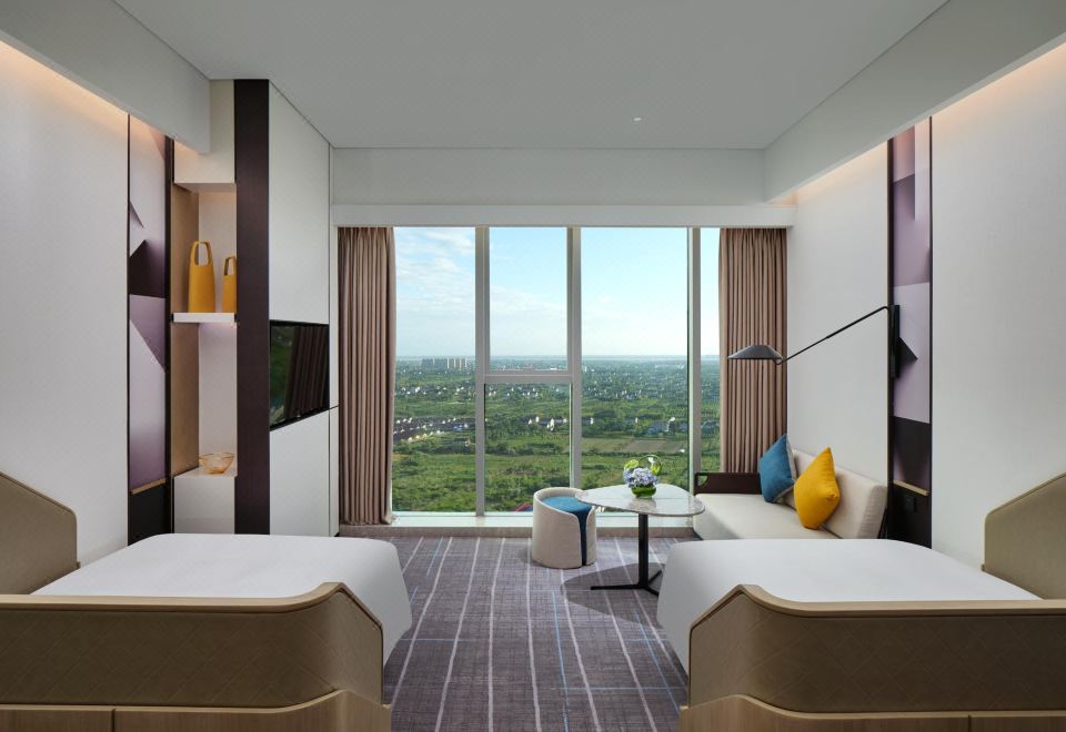 Crowne Plaza QidongModern Deluxe Business Room (2 Beds)
