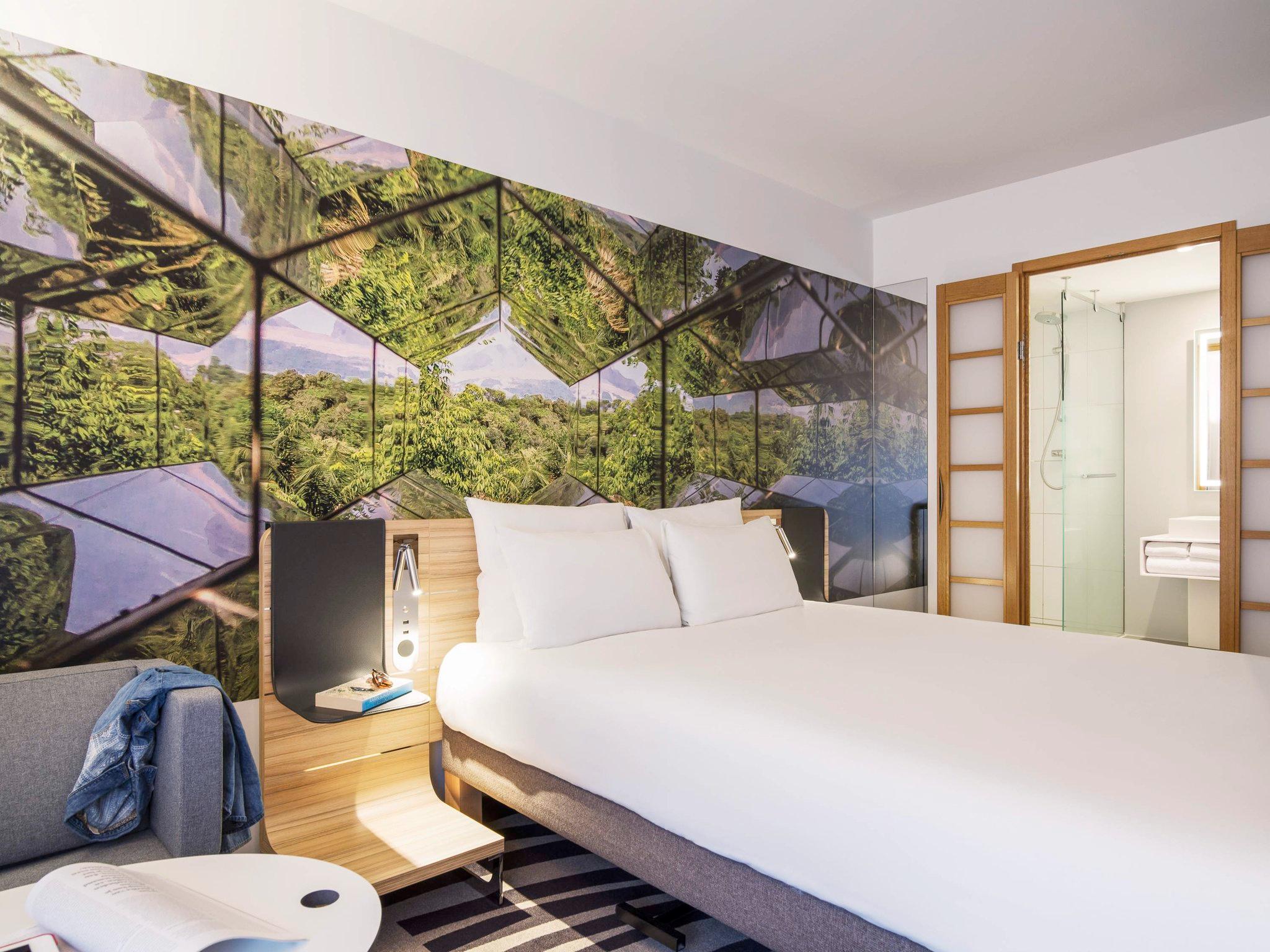 行政双人床房（带梳化床）