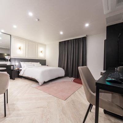 디럭스룸 C 써니 모텔 순천 쿠폰