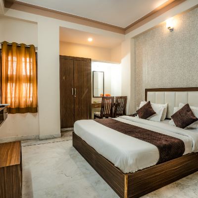 Deluxe Double Room with Balcony Tripli Udaipur Promo Code
