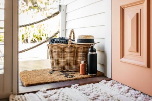 Romantic Retreat in Mornington Peninsula Heartland Three-Bedroom House