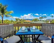 Sunset in Maui; 1br condo, walk to beach and surf