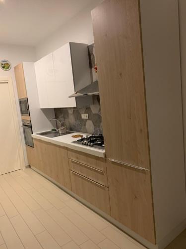 带阳台的小型套房