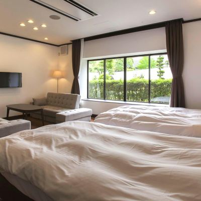 ★Spacious And Delightful Premium♪ Western-Style Room On The 1st Floor [Premium] [Standard] [Twin Room] [Non-Smoking] ホテルシルク温泉やまびこ クーポン