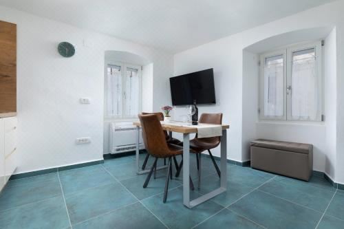 Studio, 70 Steps from the Beach Studio