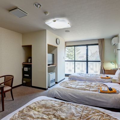 トリプルルーム 安曇野観光の玄関口 公共の宿 ビレッジ安曇野 クーポン