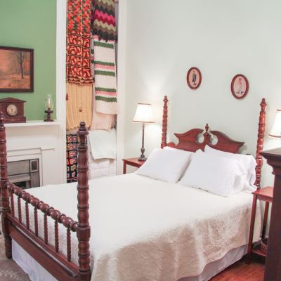 Room, Private Bathroom (the Green Stateroom) Riverboat Bed & Breakfast Promo Code