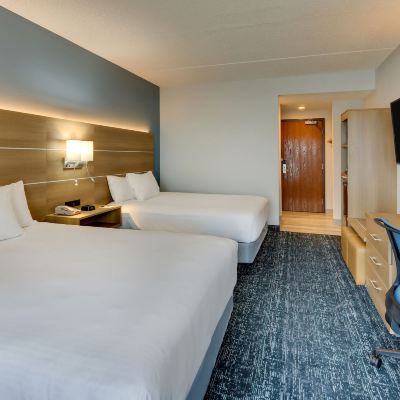 Superior Room, 2 Queen Beds, Balcony, Partial Lake View Parkshore Resort Promo Code