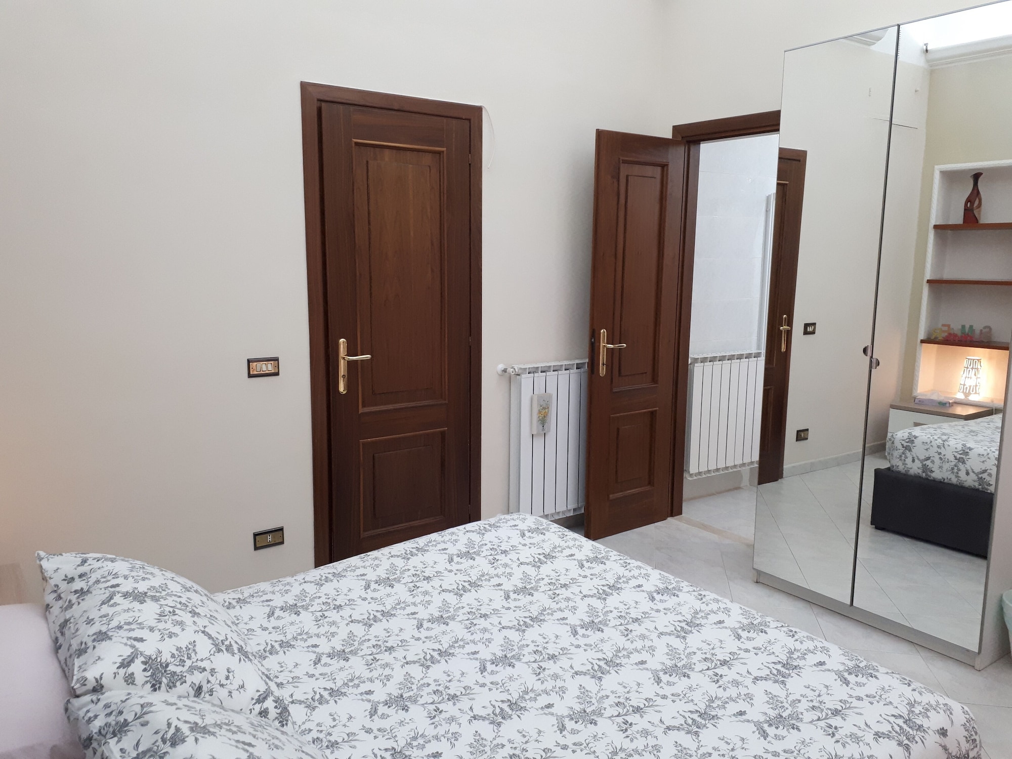 双人房（带独立浴室）