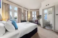Harte and Garter Hotels in 