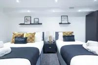 Sunrise Haven Sleeps 7 with Parking