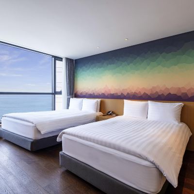 Superior Suite With Partial Ocean View Features 1 Double Size Bed And 1 Single Bed 머큐어 앰배서더 울산 쿠폰