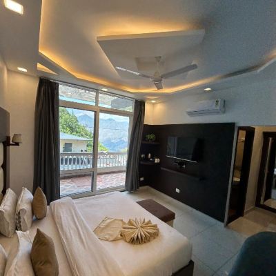 Valley View Room Mountain Midst Promo Code