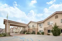 Holiday Inn Express & Suites BISHOP by IHG
