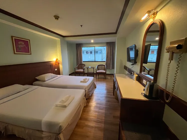 ห้องเตียงแฝดที่ได้รับการปรับปรุงใหม่