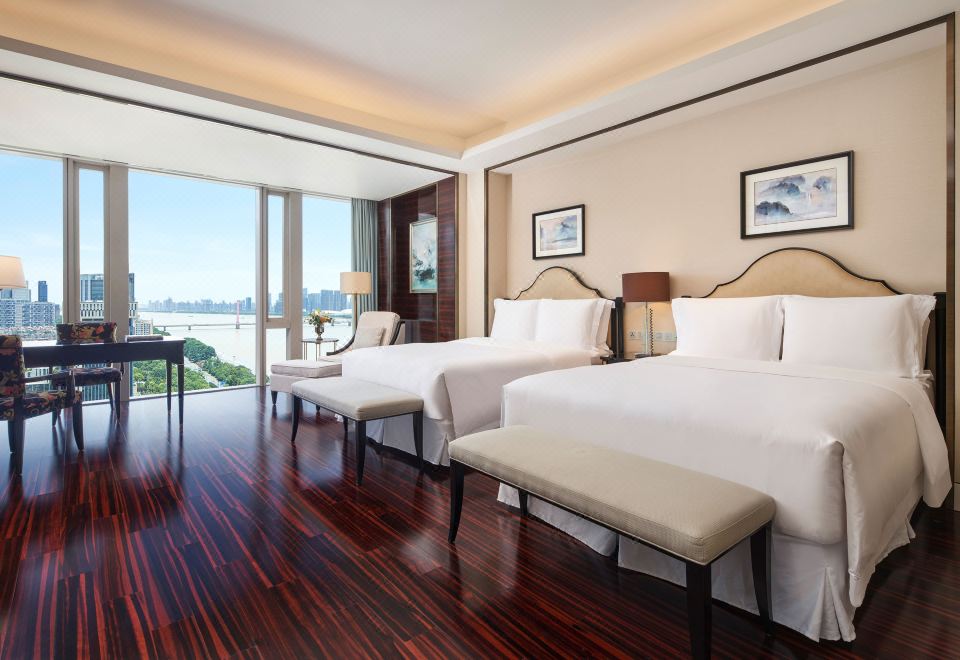 總統套房+獨立江景會客廳及開放式廚房