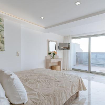 Panoramic Studio Suite, Terrace, Sea View