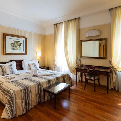 Superior Double Room Hotel Cecil Rome Promo Code