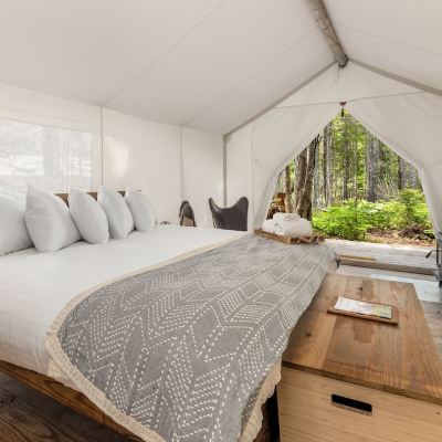 Deluxe Tent with Private Bathroom