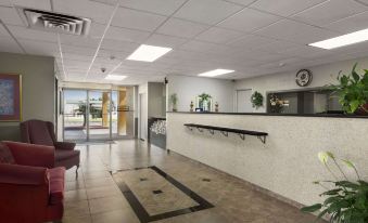 Howard Johnson by Wyndham Winter Haven FL - Housity