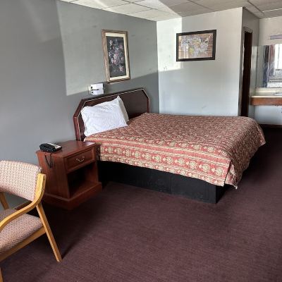 Basic Single Room Budget Inn Gadsden Promo Code