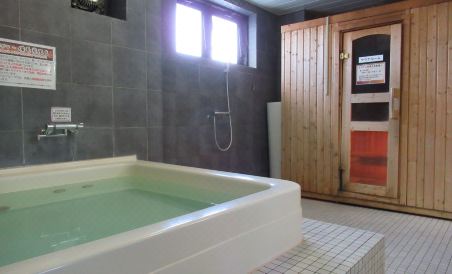 Center Hotel Mihara - Housity