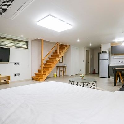 Room 103 (Double, Bedroom) 제주 협재블리스펜션 쿠폰