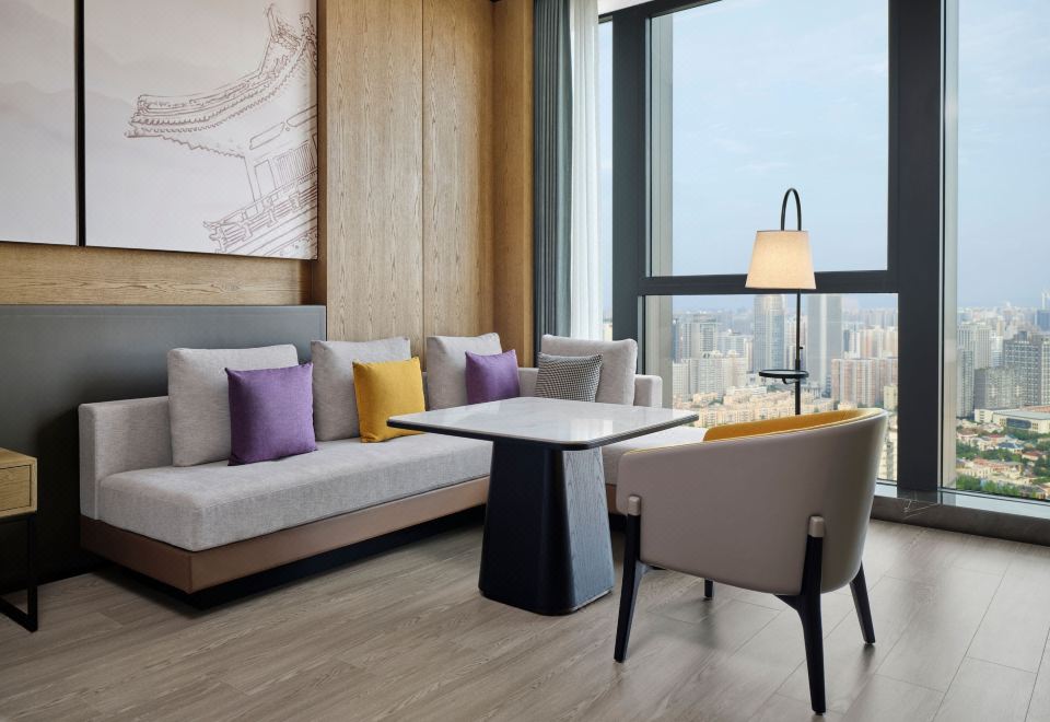 行政大床房|静谧云端坐拥璀璨夜景|舒适商务办公