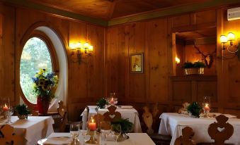 Boutique Hotel Villa Blu Cortina D'Ampezzo - Housity