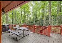 Creekside Hideaway: Private ,Sky Valley – Golf & Clubhouse Very Close