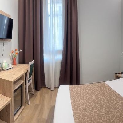 經濟型大床房帶街景 中央車站酒店優惠