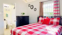 ジャダノ・ヴィラ 3BR プール シャトル 3分 ビーチまで のホテル