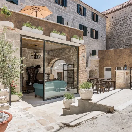 Heritage Palace Varos - Mag Quaint & Elegant Boutique Hotels