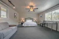 Flying Saddle Resort and Steak House Hotel di 