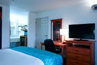 Howard Johnson by Wyndham Salinas