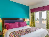 MVC Eagle Beach Hotels in Oranjestad