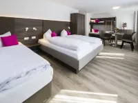 هوتل لوفين جارني بي آند بي