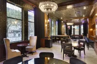 Des Lux Hotel