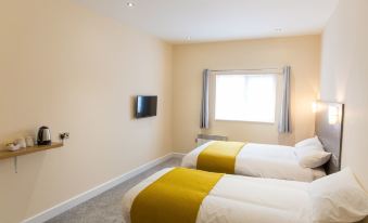 Halfway Hotel - Housity