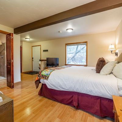 King Room-Non-Smoking The Islander Inn Promo Code