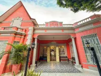 Casa Avelina Boutique Hostel Hotele w: 