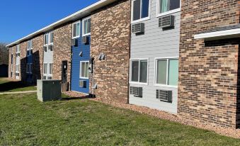 Valley Inn Shakopee - Housity