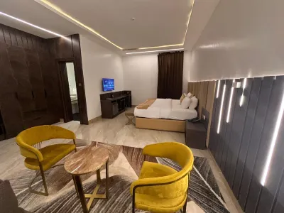 Lunar Signature Hotel & Suites Отели в г. 