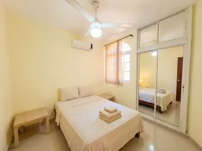 Costambar Ocean Breeze - Beachfront Apartment with Pool Hotele w: 