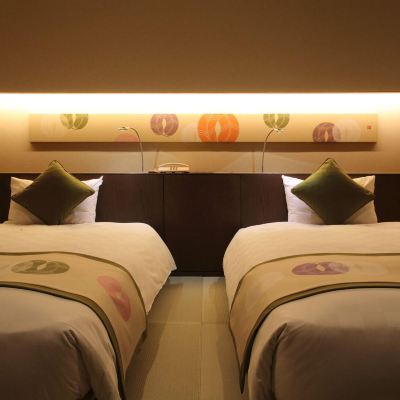 Suite Suite Room, Non-Smoking (Open-Air Hot Spring with Private Source "Kunugi" / 64 sqm / 2–4 People) ホテル まほろば クーポン