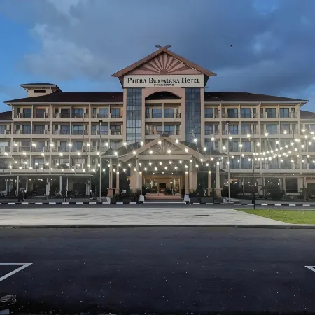 Putra Brasmana Hotel Отели в г. Перлис