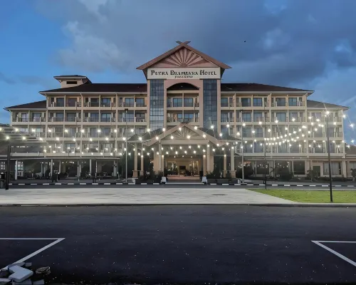 Putra Brasmana Hotel Hotel di Perlis
