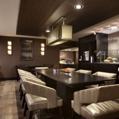 行政樓層特大床套房 希爾頓紐約肯尼迪機場飯店優惠