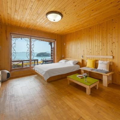 102 (Gagamel-Dong) Namhae Smurf Village Pension 쿠폰